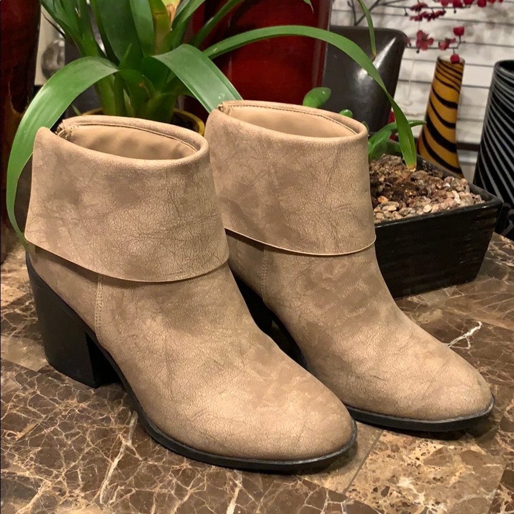 Cato taupe bootie❤️